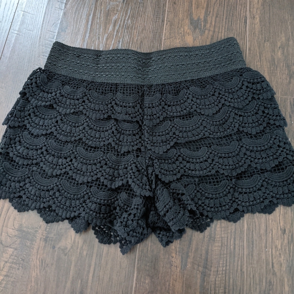 LA Class Lace Shorts